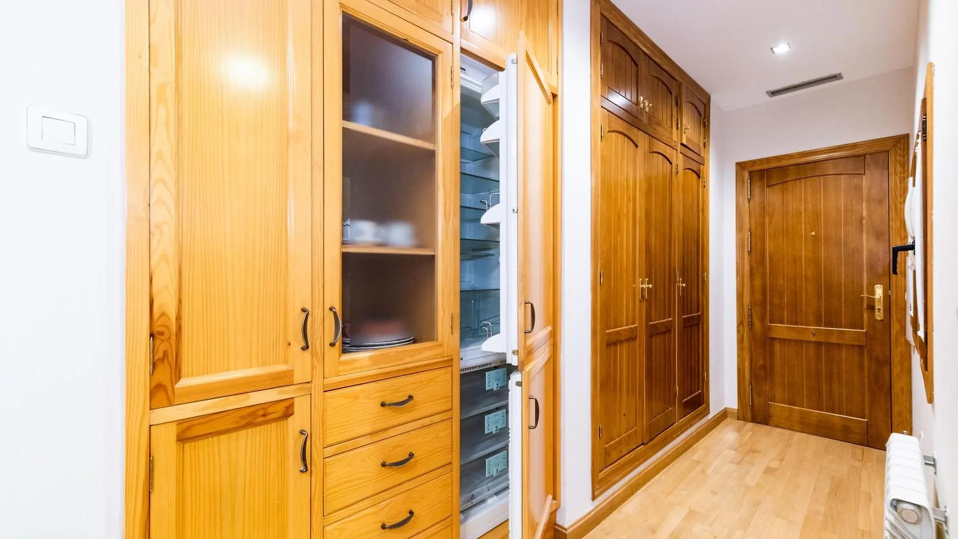 Apartamento Precioso Piso En Pleno Centro De Granada Junto A Iglesia De San Matias 0*,  España
